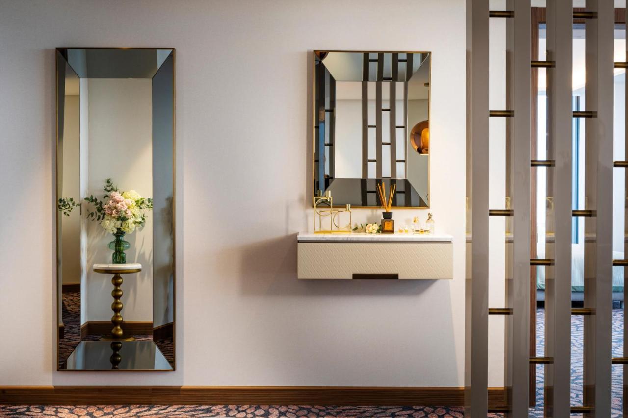 Grand Hotel Millennium صوفيا المظهر الخارجي الصورة A mirror in a home