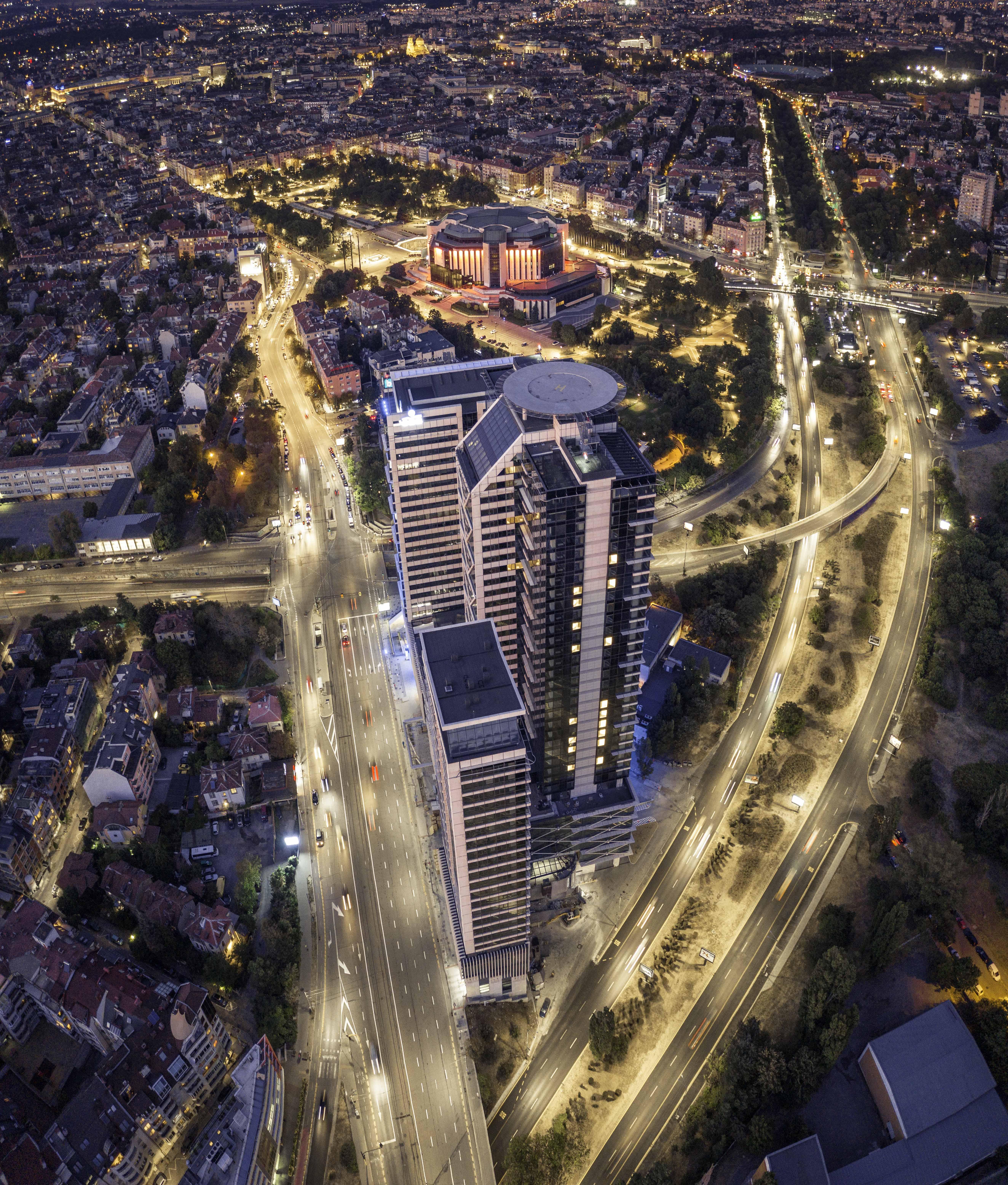 Grand Hotel Millennium صوفيا المظهر الخارجي الصورة Aerial view of the complex at night